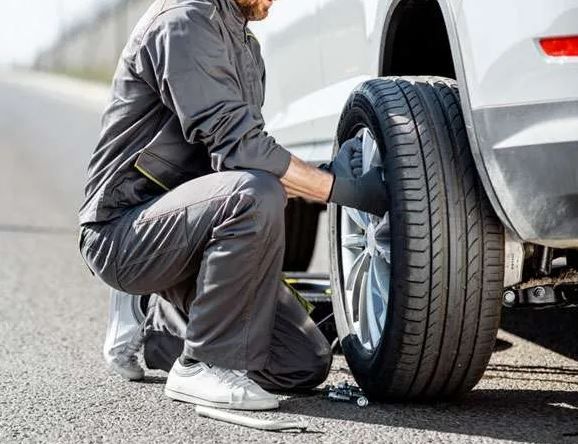 Flat tyre Dubai repair or replacement