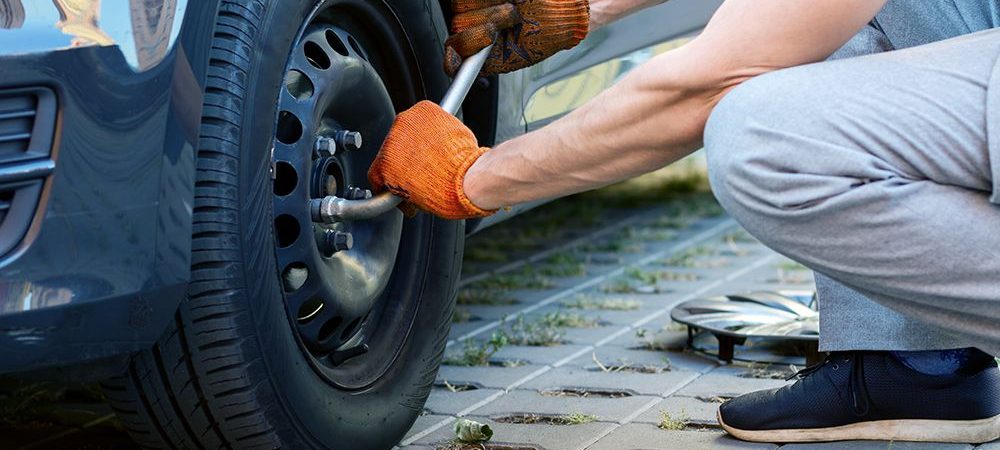 mobile tyre change in Dubai at home